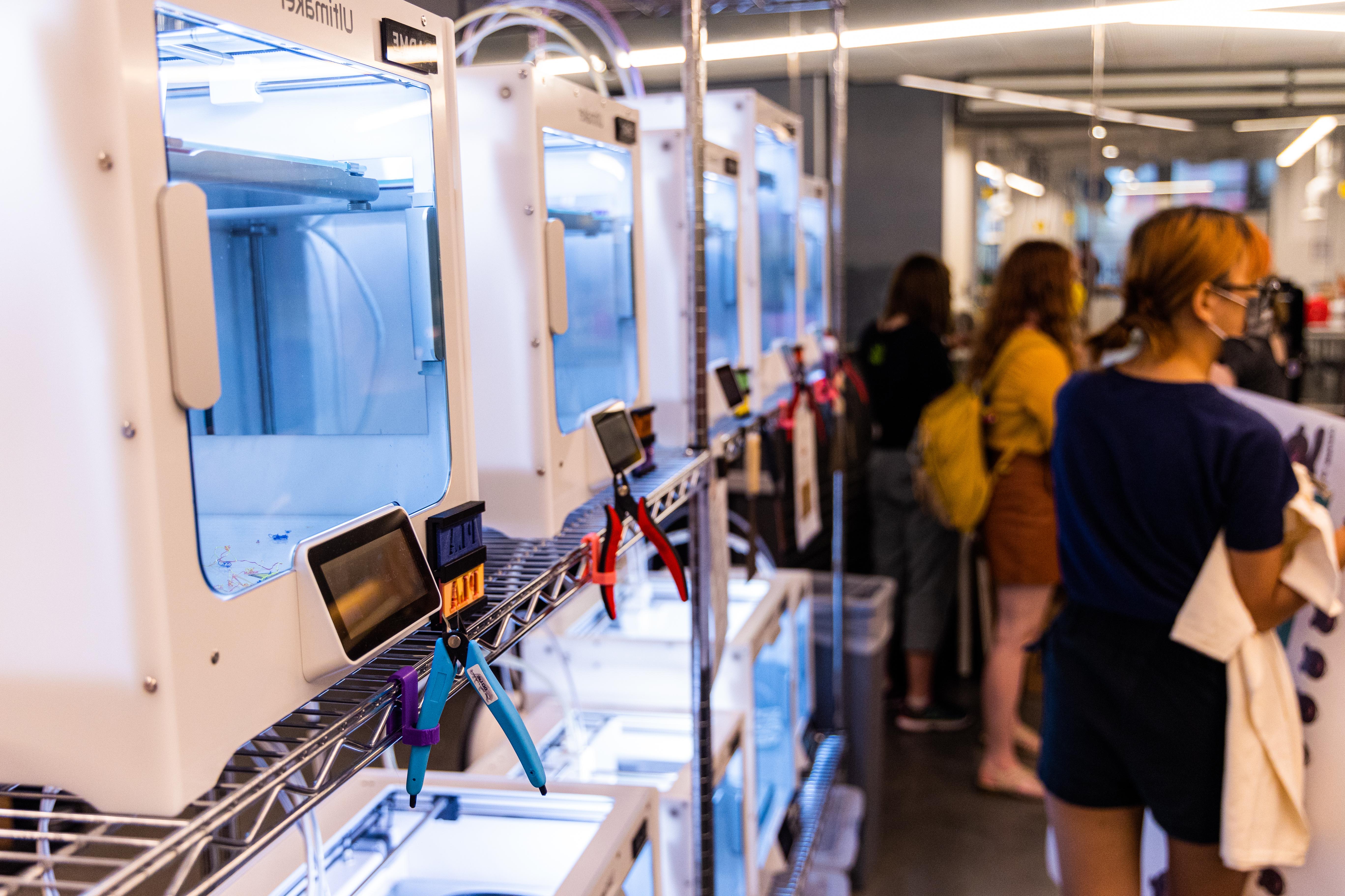 Machinery in the Makerspace in Chapman's engineering facilities